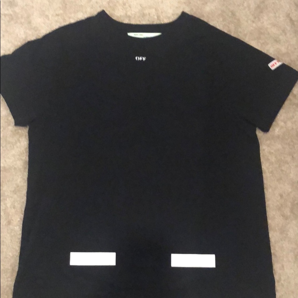 Off-white Seeing Things T-shirts - XL